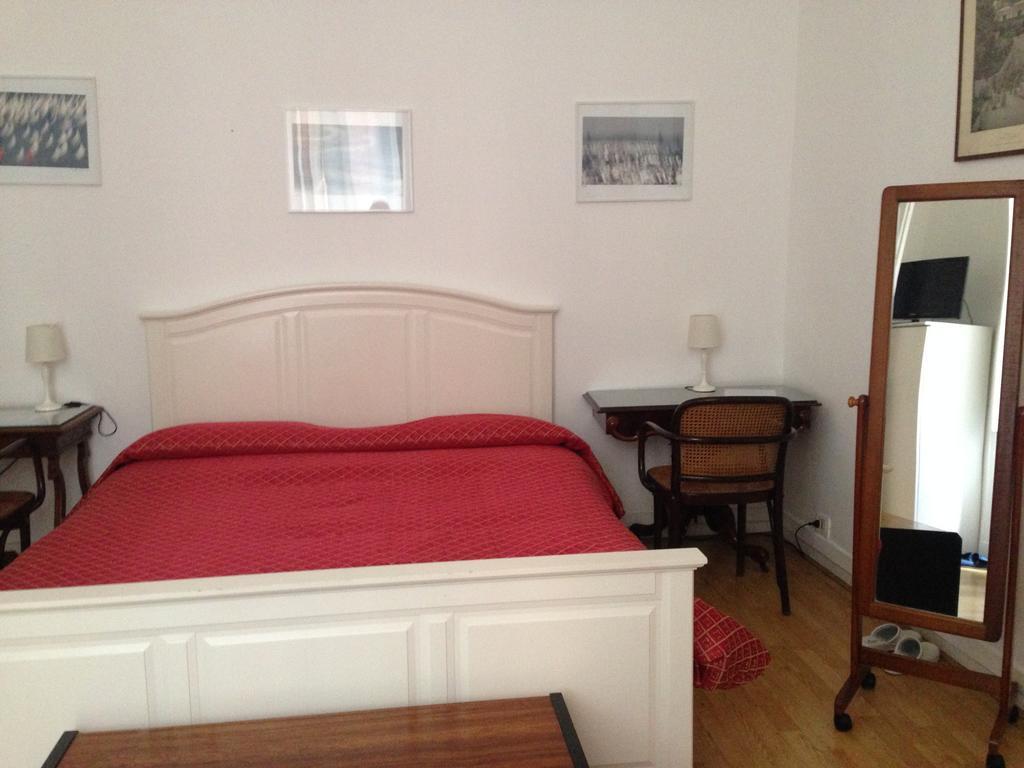 La Dimora Dei Baroni Panzió Nápoly Szoba fotó